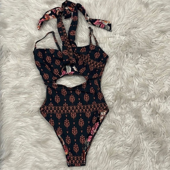 Maaji Convertible Ivonne Cut-Out One-Piece Swimsuit Size Small - Picture 3 of 6